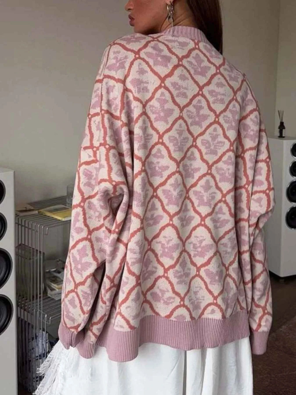 Letter Round Neck Long Sleeve Sweater 429b4959-337b-4895-ad54-fadd554e9eb9-Max-Origin