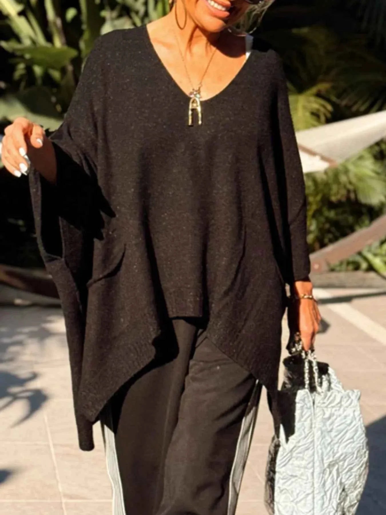 Ribbed Hem V-Neck Sweater Black 44394468-0b2b-4215-b326-3f2c6b2513f7-Max-Origin