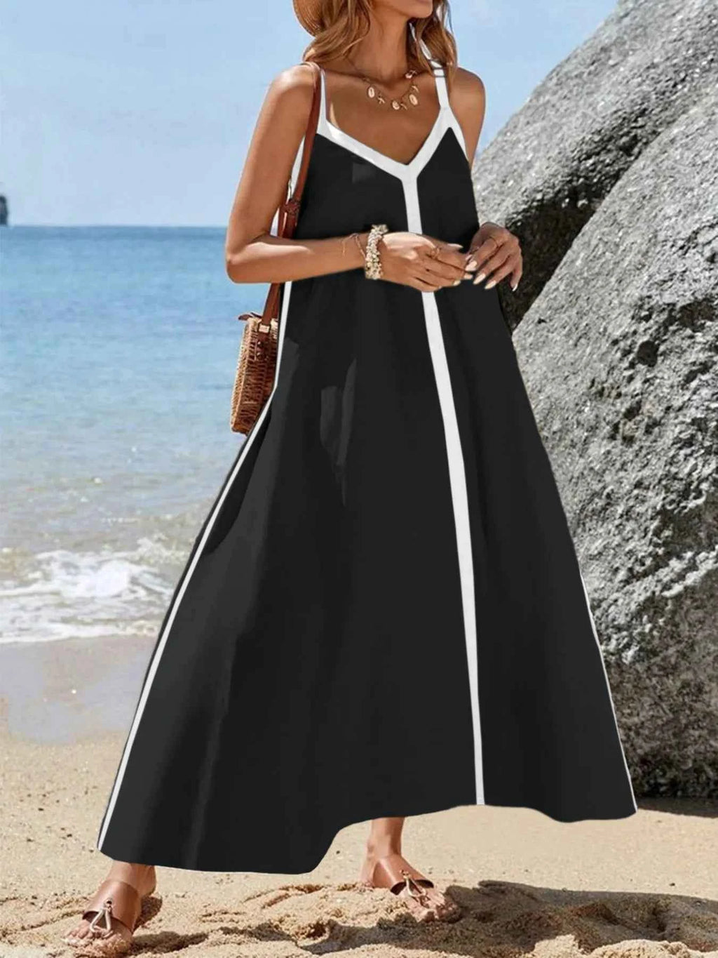 Contrast Trim V-Neck Maxi Dress Black 451fdba2-7f4c-4b8a-b6e1-536d1e11a160-Max-Origin