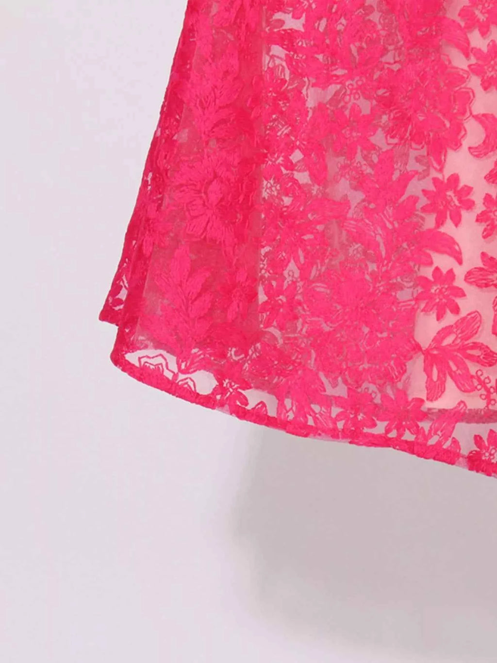 Lace Sweetheart Neck Cami Dress 45738cfa-2d51-4d19-8d54-d26dbbd2223a-Max-Origin