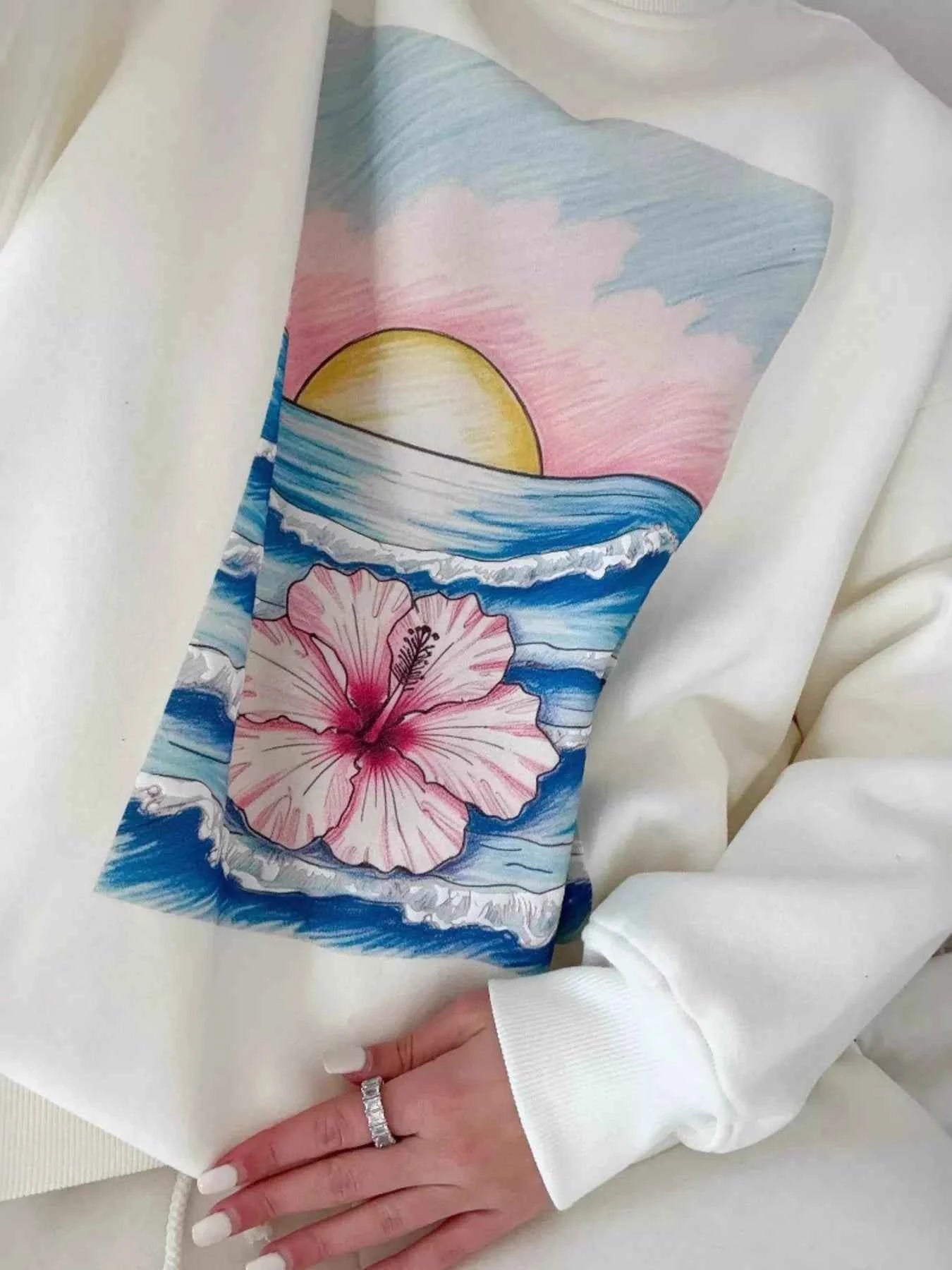 Graphic Round Neck Drop Shoulder Sweatshirt 47e3e18822ec49e885552906c3d49d42-Max-Origin