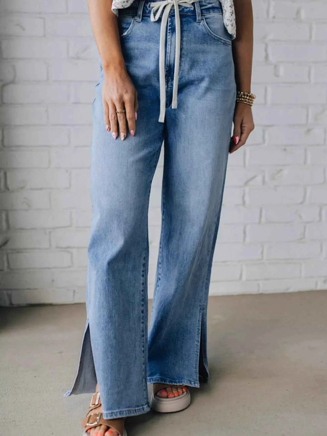 Slit Wide Leg Jeans 484242db29ec4bd89e09c547dc43d147-Max-Origin