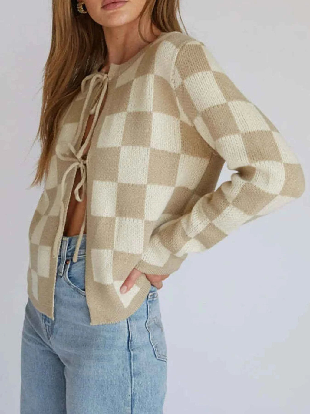 Checkered Tie-Front Cropped Cardigan 487ab129-5e8d-4b73-b77d-94aef3fb9ac9-Max-Origin