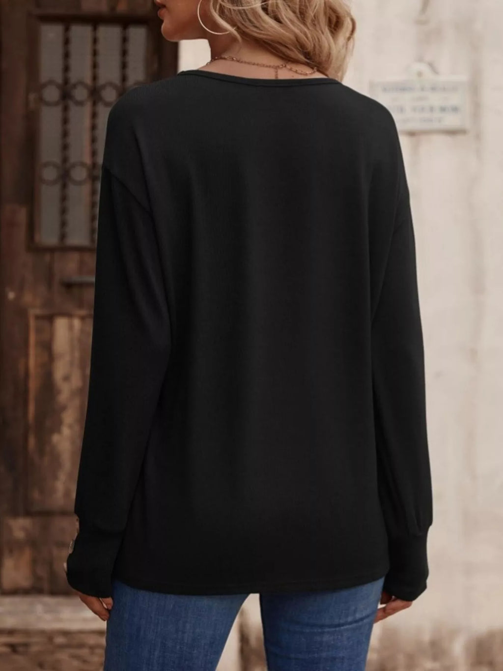 V-Neck Long Sleeve T-Shirt 48d09bfd511c4119ad5b110658fefb4f-Max-Origin