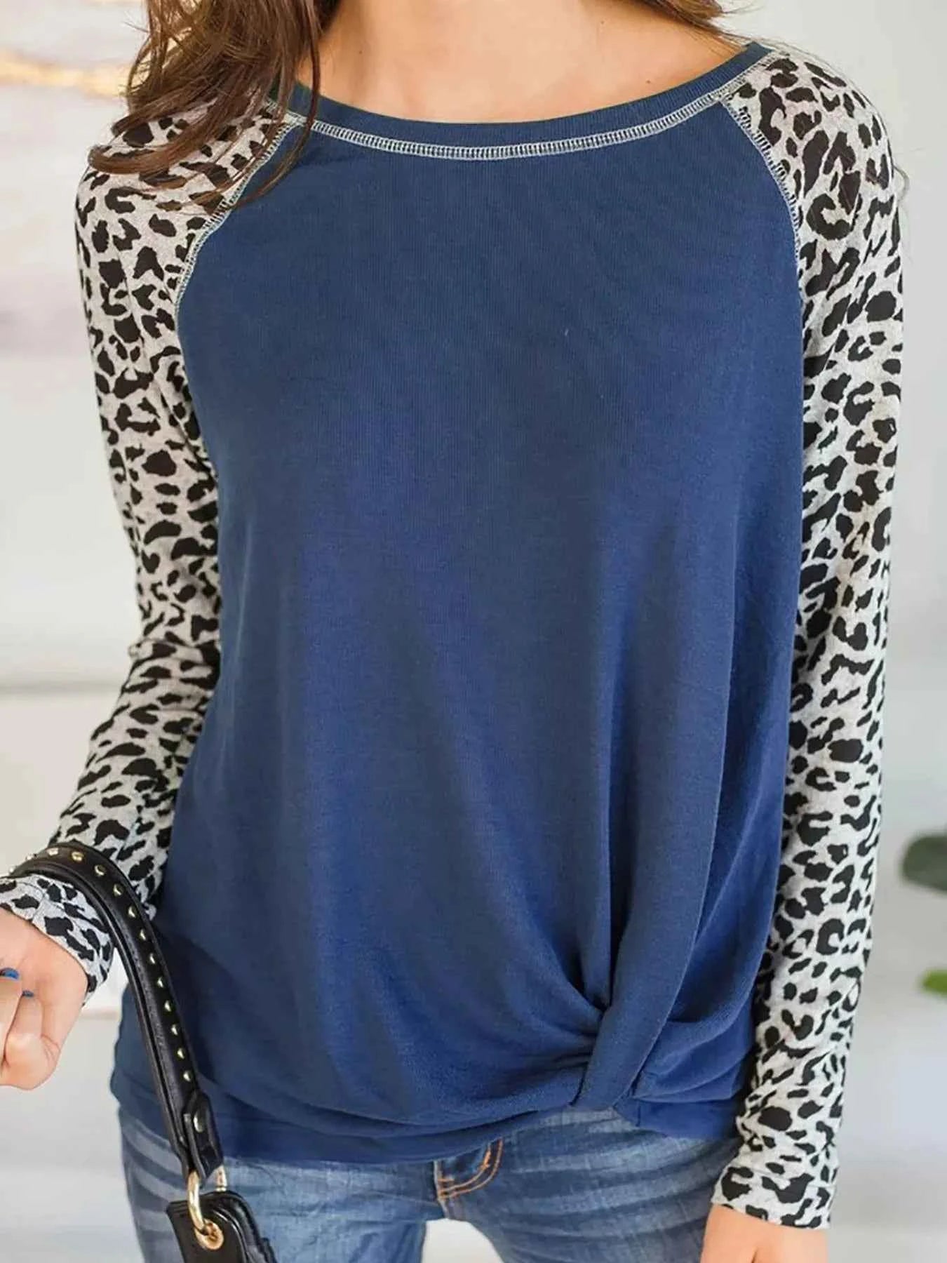 Leopard Print Raglan Sleeve Twist Hem T-Shirt 49586695-d446-4942-898d-9ebdc101ff99-Max-Origin