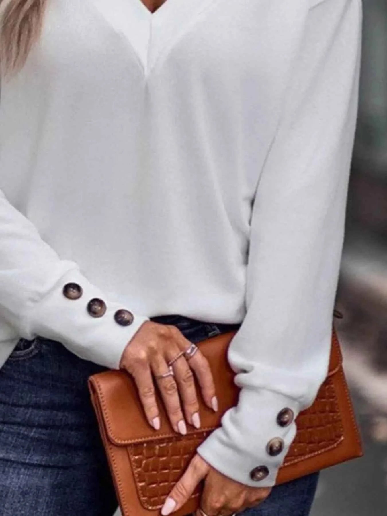 V-Neck Long Sleeve T-Shirt 49aa4bbc-e84b-4faf-ab75-d026dd85b208-Max-Origin