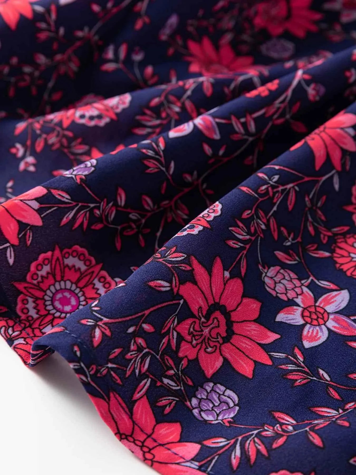 Floral Half Sleeve Split Neck Blouse Top 4a8a92cea8e74a18aa3d8389da5f5e43-Max-Origin