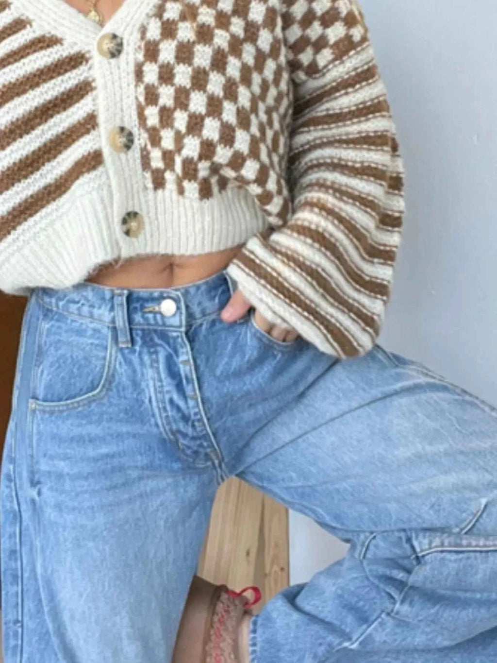 Checkered and Striped Pattern Button-Front Cropped Cardigan 4b1a5ecf-c681-4d20-ab03-c5cdec0f5013-Max-Origin