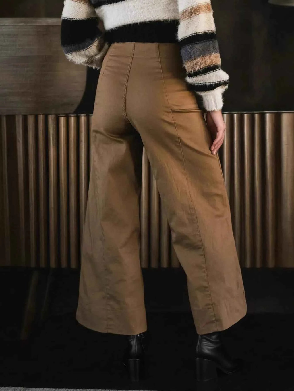 High-Waisted Wide Leg Cropped Pants 4b77b822624346bfa9cd95cde32c5250-Max-Origin