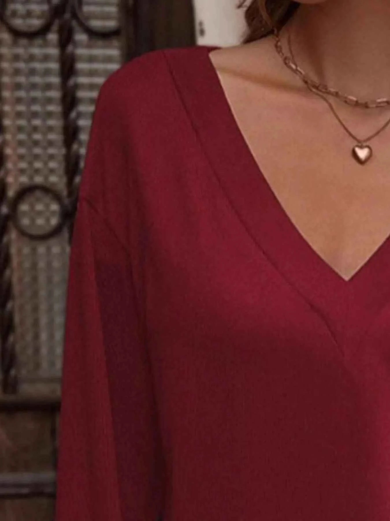 V-Neck Long Sleeve T-Shirt 4c45ca0e-1e13-448e-a3ef-5771d655a26c-Max-Origin