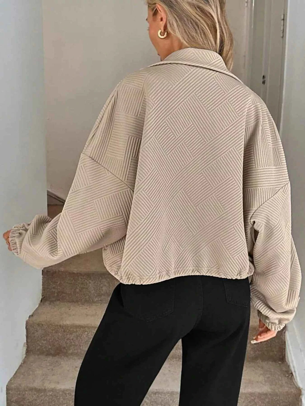 Drawstring Hem Textured Long Sleeve Jacket 4d4f69e76a34497a944031694956a9dd-Max-Origin