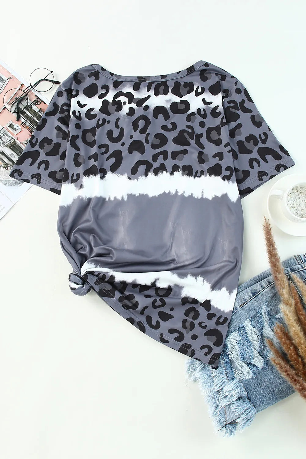Leopard V-Neck Short Sleeve T-Shirt 4da5f746-8f91-4772-a5a8-de984b7a83ff-Max