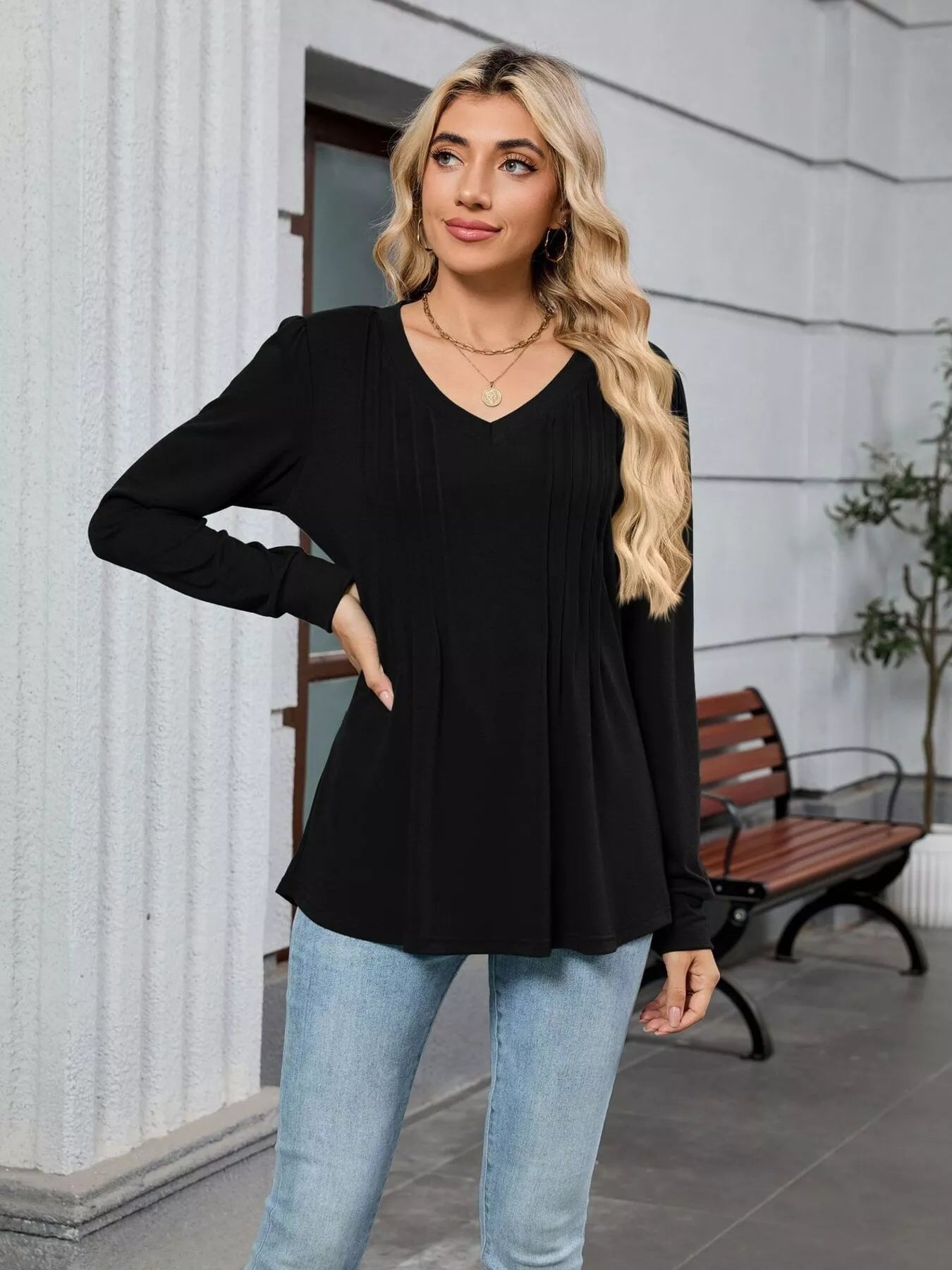 V-Neck Long Sleeve Relaxed Fit T-Shirt 4e81a0da64274cd19b6c0a4e819e3095-Max-Origin