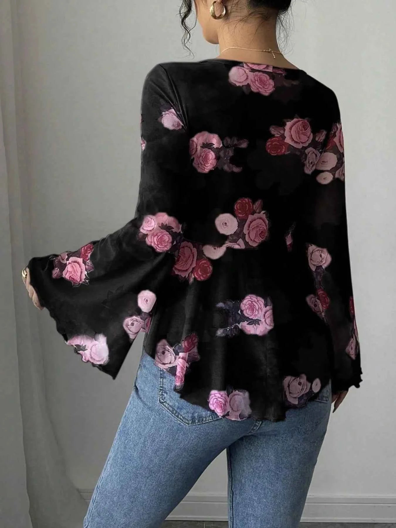 Floral Tie Front Flare Sleeve Blouse 4e8b2ae1-4d99-4b8f-8468-4c9decad206d-Max-Origin