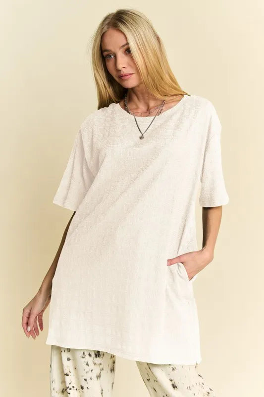 Davi & Dani Short Sleeve Side Slit T-Shirt with Pockets White 4eb4235d618948e4a7abd902d0a33f4e-Max-Origin