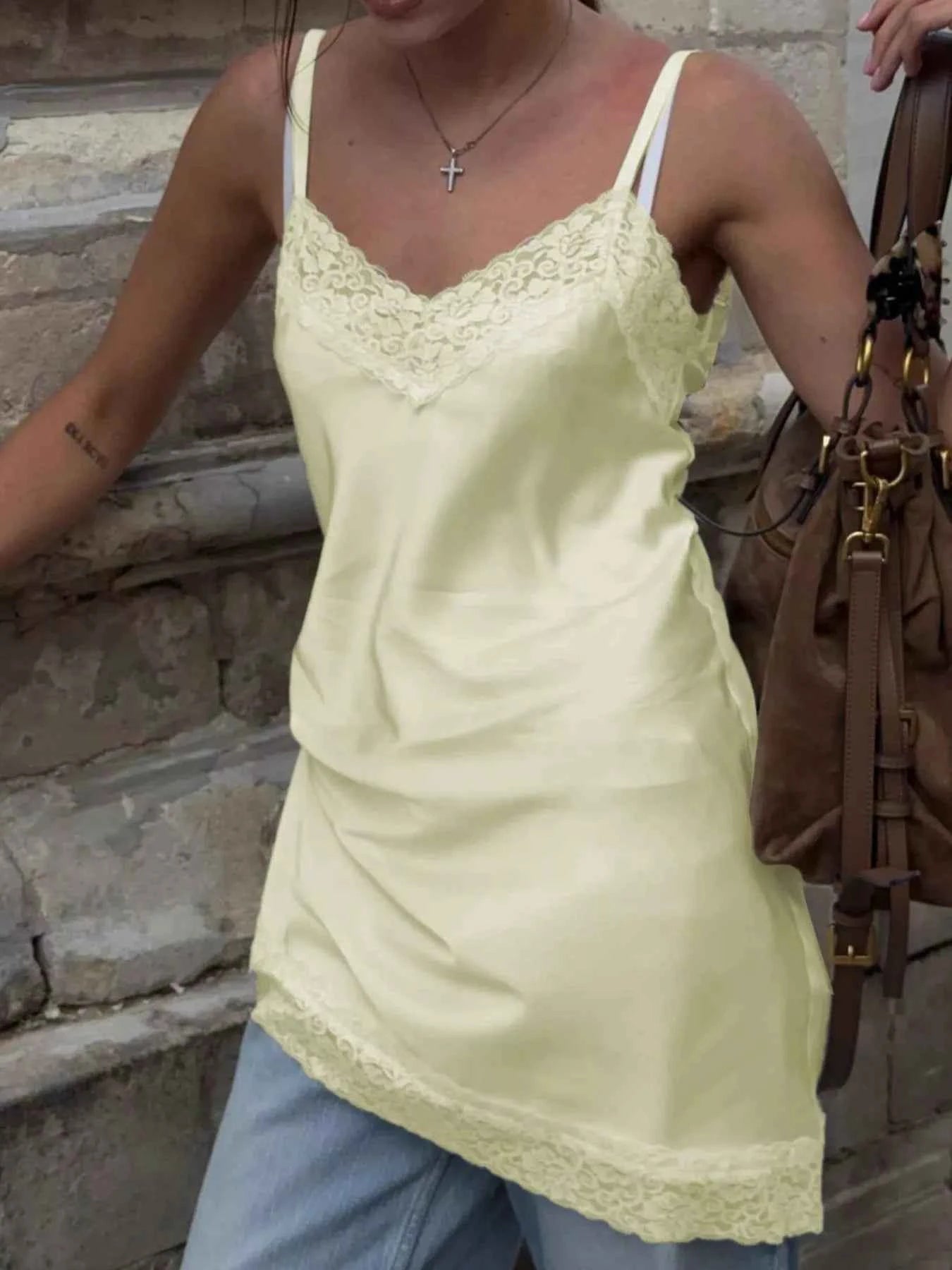 Lace Detail V-Neck Cami 4efc5494-6e5b-41d9-9b11-bd5a5ae733ea-Max-Origin