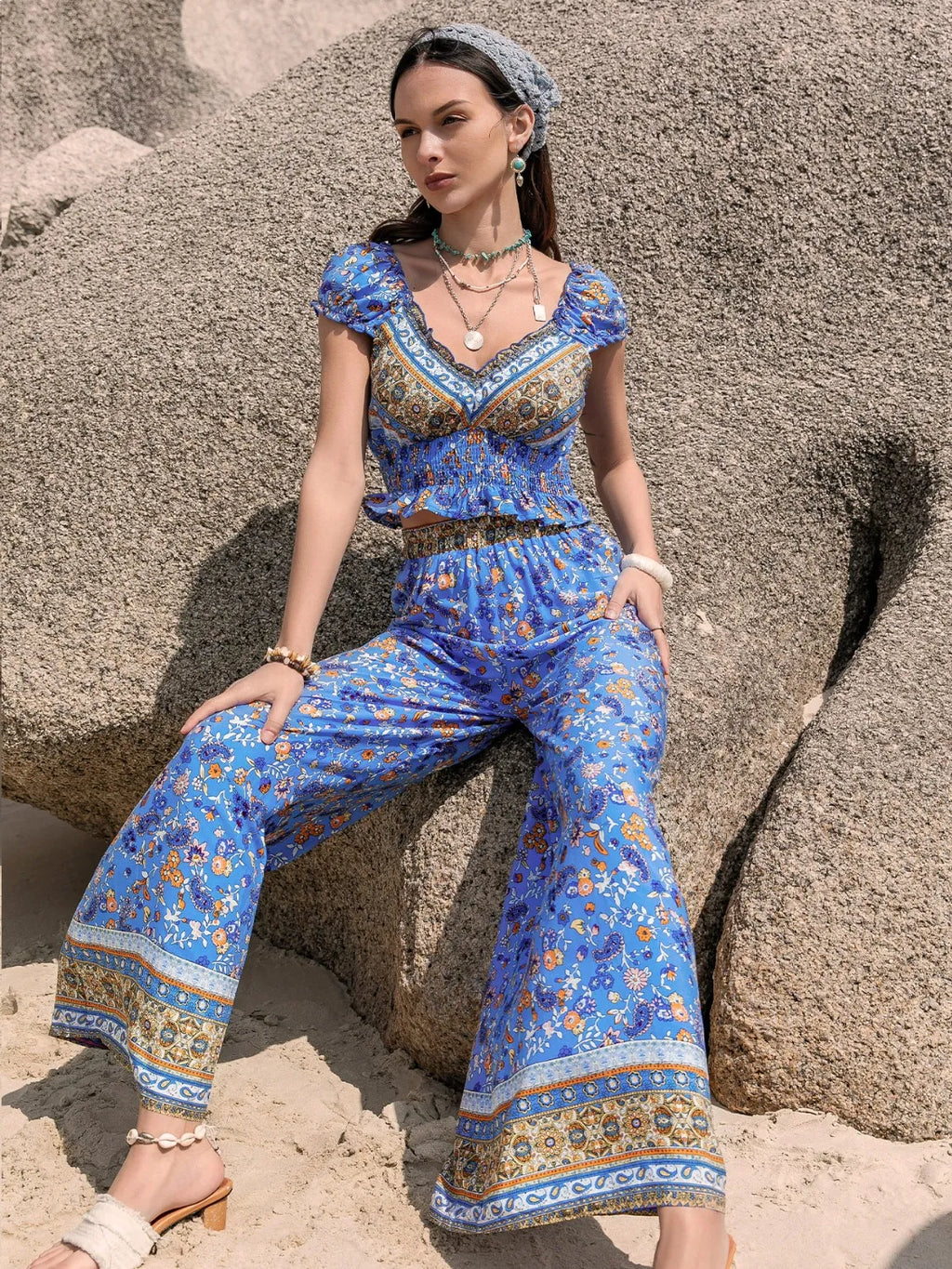 Printed V-Neck Top and Pants Set 4fb256ed-183f-45f6-b0a3-f5eaef2c0796-Max-Origin