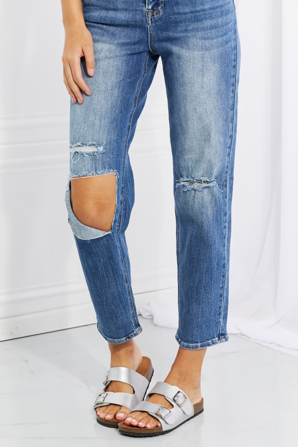 RISEN Full Size Emily High Rise Relaxed Jeans 4fe867e3605c4e679283991ab1bfba86-Max