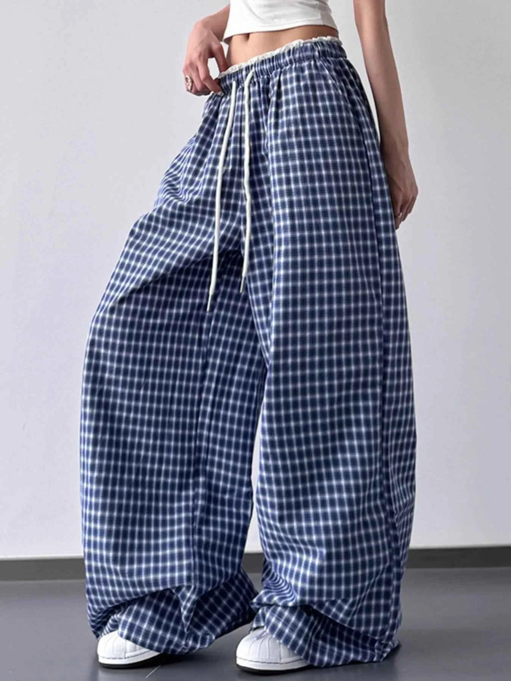 Drawstring Plaid Wide Leg Pants 50cc38e2-6431-48fc-ac08-ba3d49ffb327-Max-Origin