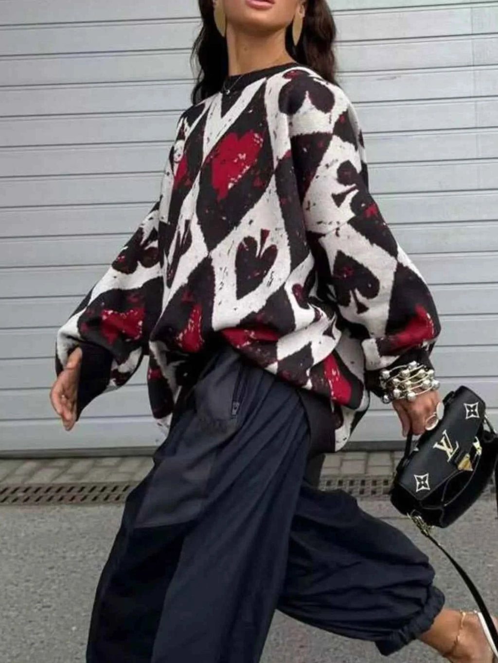 Contrast Diamond Round Neck Long Sleeve Sweater 514aaee0-ad53-4b98-83b1-91d21dcb994a-Max-Origin