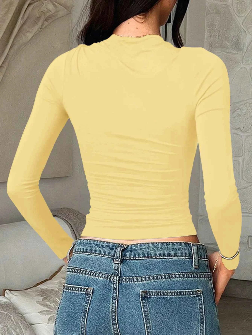 Round Neck Long Sleeve Fitted T-Shirt 5173d931-203a-40b6-89ff-be6698eb9fd8-Max-Origin