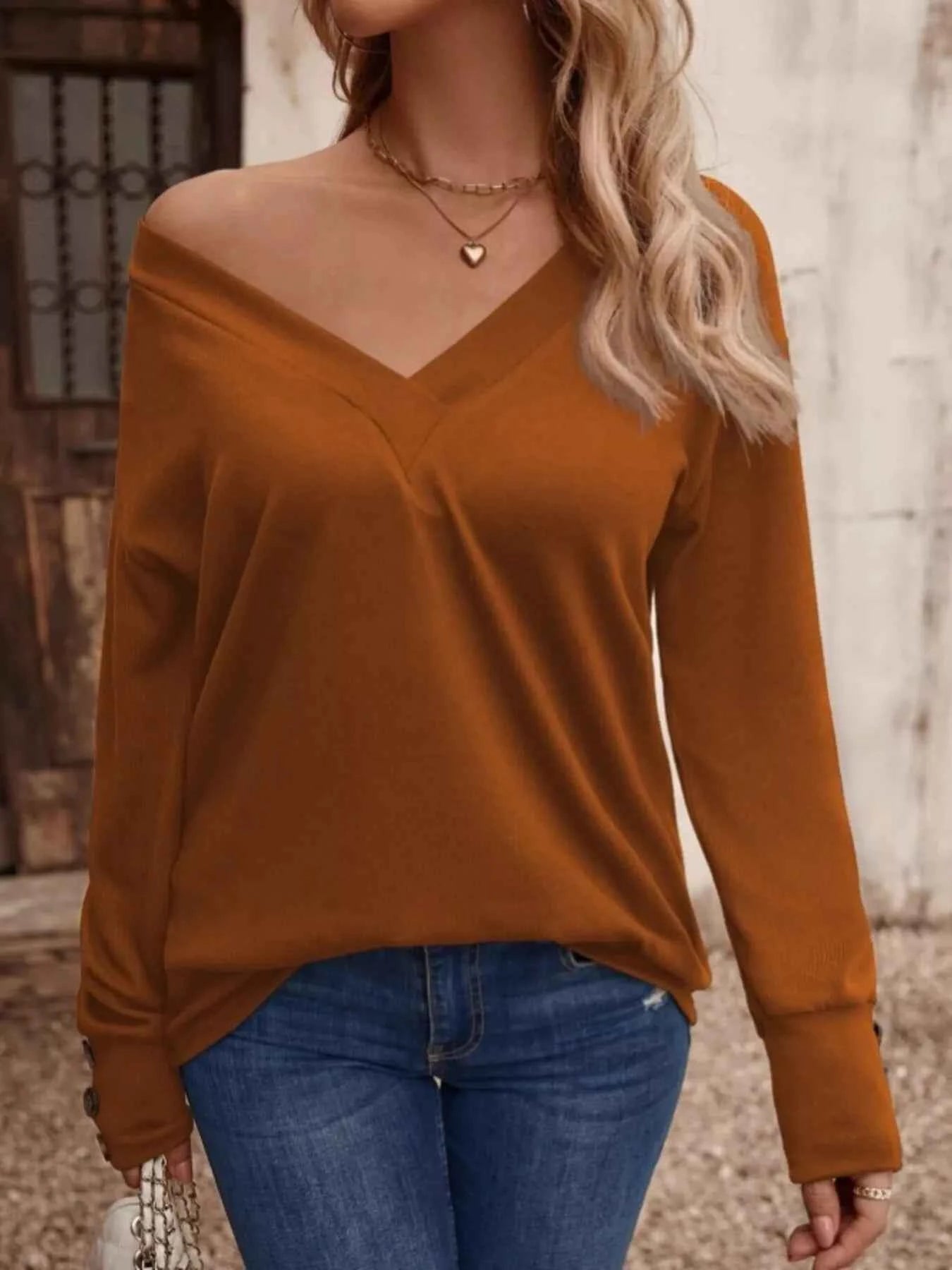 V-Neck Long Sleeve T-Shirt 521c855125344baabb0f3dcfabfc027c-Max-Origin