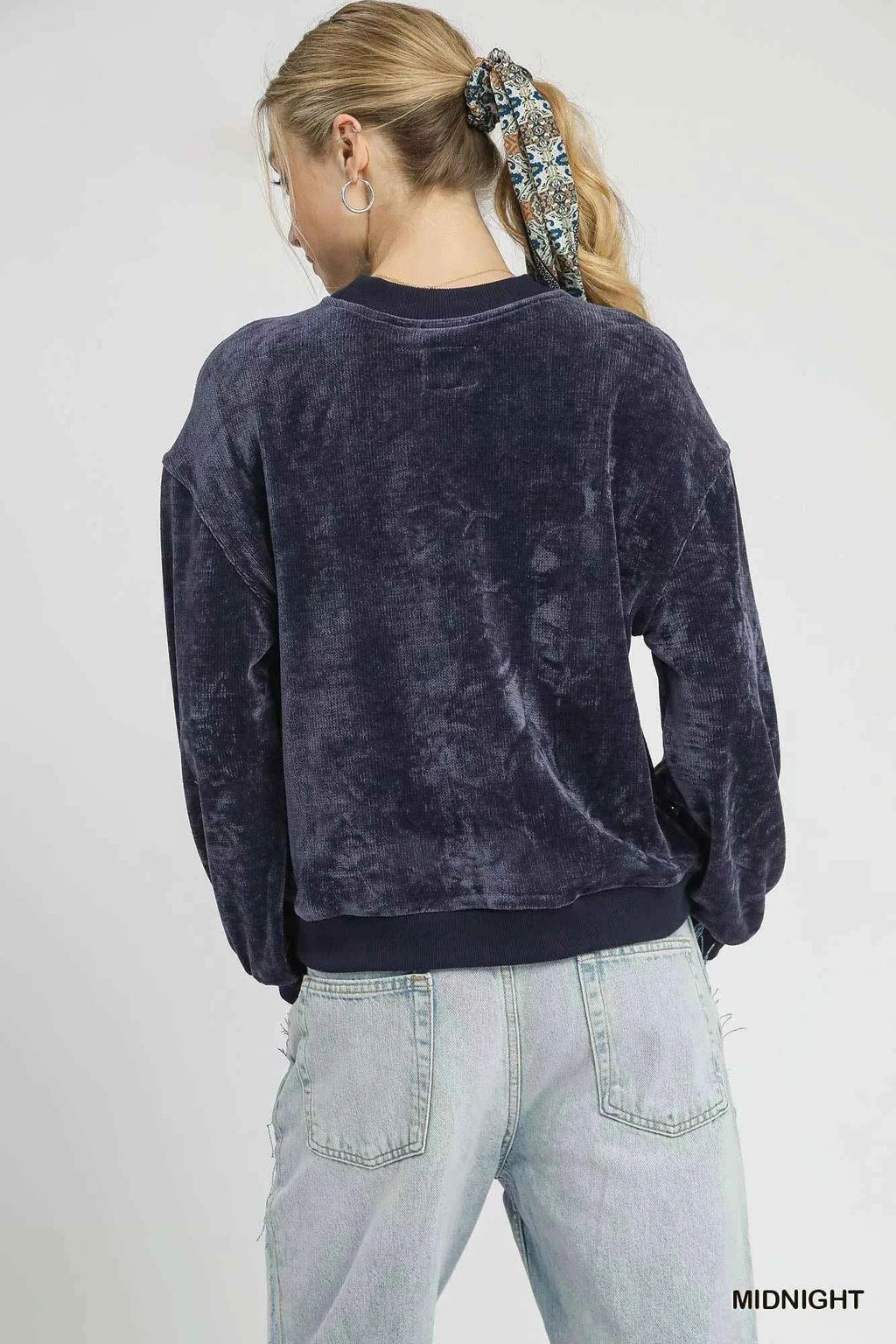 Umgee Velour Crewneck Balloon Sleeve Sweatshirt 5266f002-1a43-448c-a09f-188792ff0593-Max-Origin