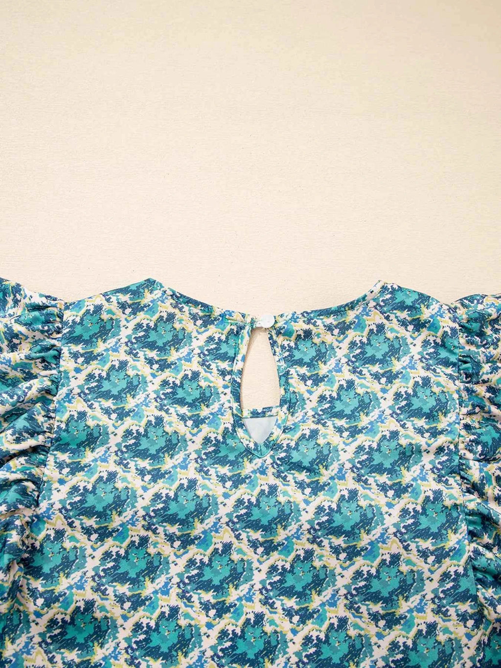 Abstract Print Shirred Cuff Ruffled Puff Sleeve Blouse 531f835c7408404394cb1c821af4c8cc-Max-Origin