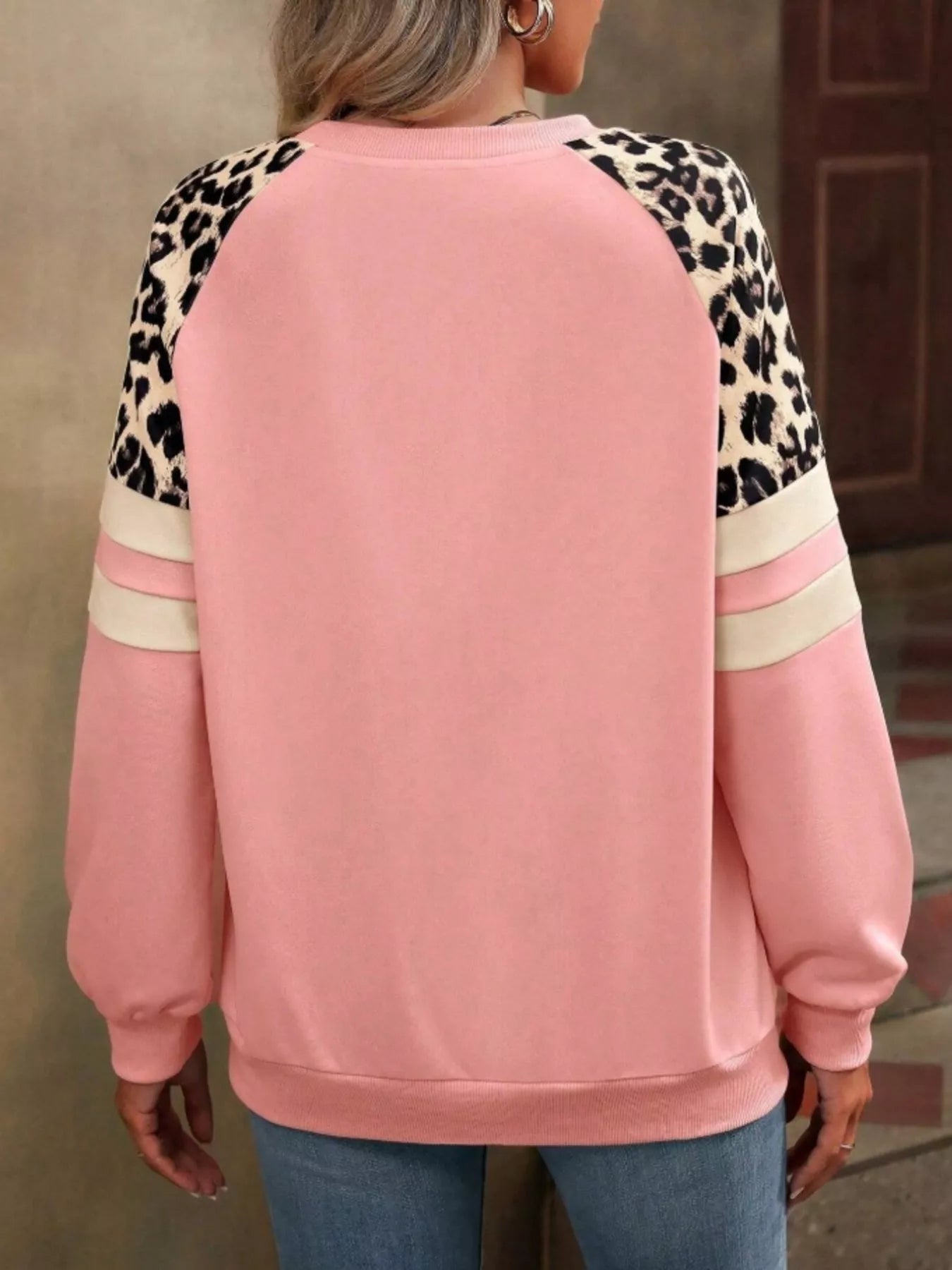 Leopard Round Neck Raglan Sleeve Sweatshirt 53cceebfb7f14b7295e5fcb99316653e-Max-Origin