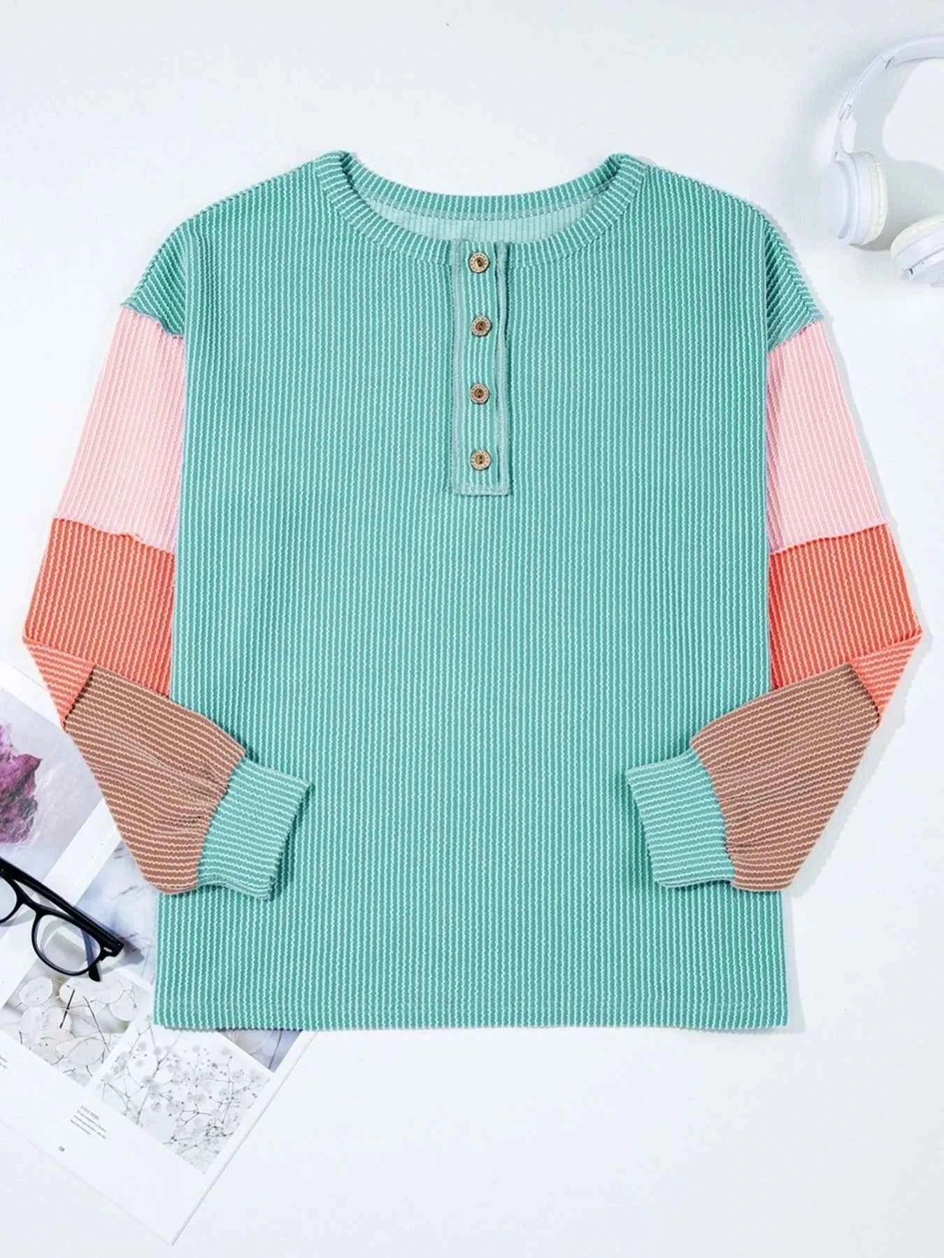 Color Block Ribbed Knit Henley Sweatshirt 5454655a-c8eb-49fc-809b-9fb1325a391a-Max-Origin