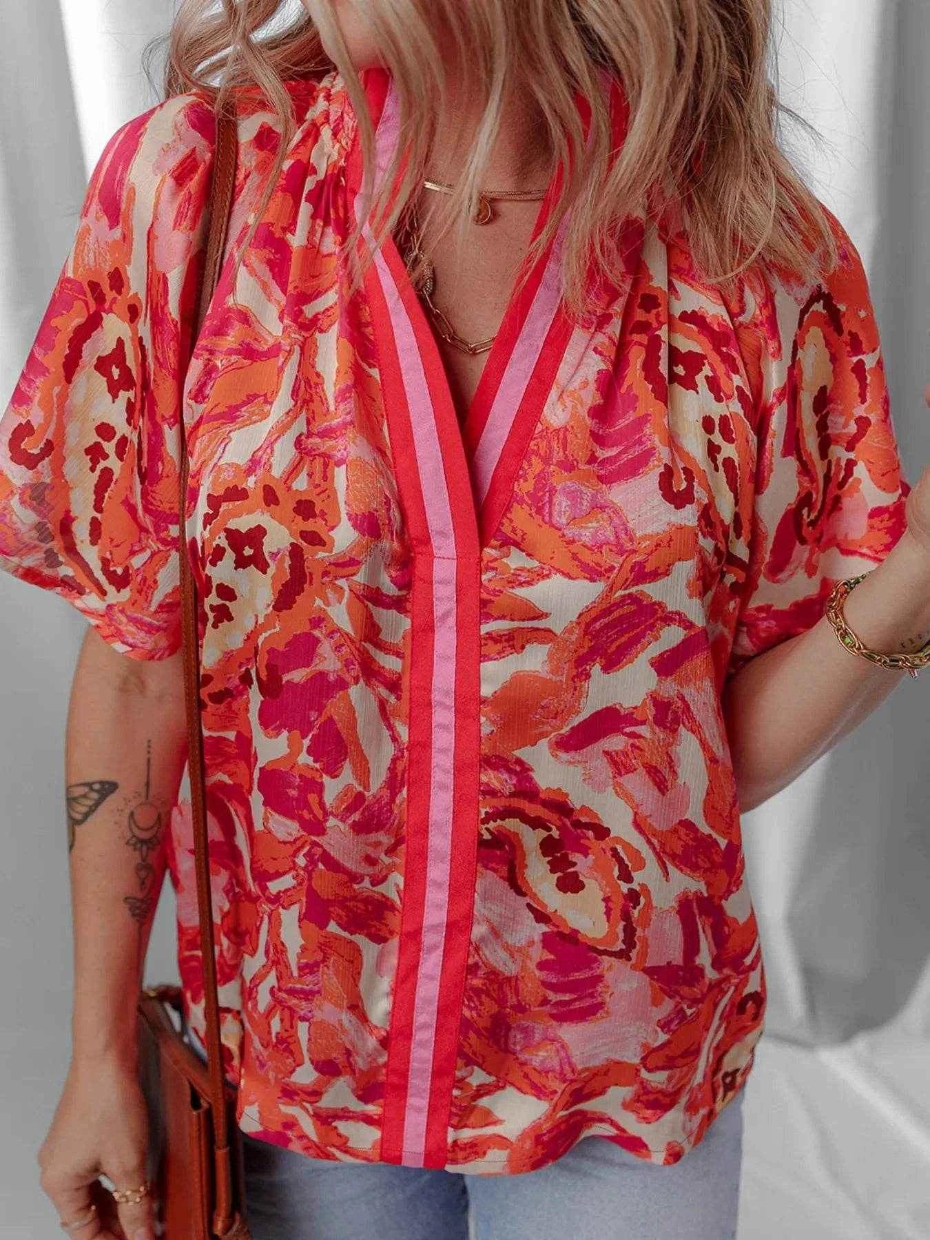 Abstract Print Striped Trim Split Neck Blouse 54a9f7d82efb43d99ed6742b1450e780-Max-Origin