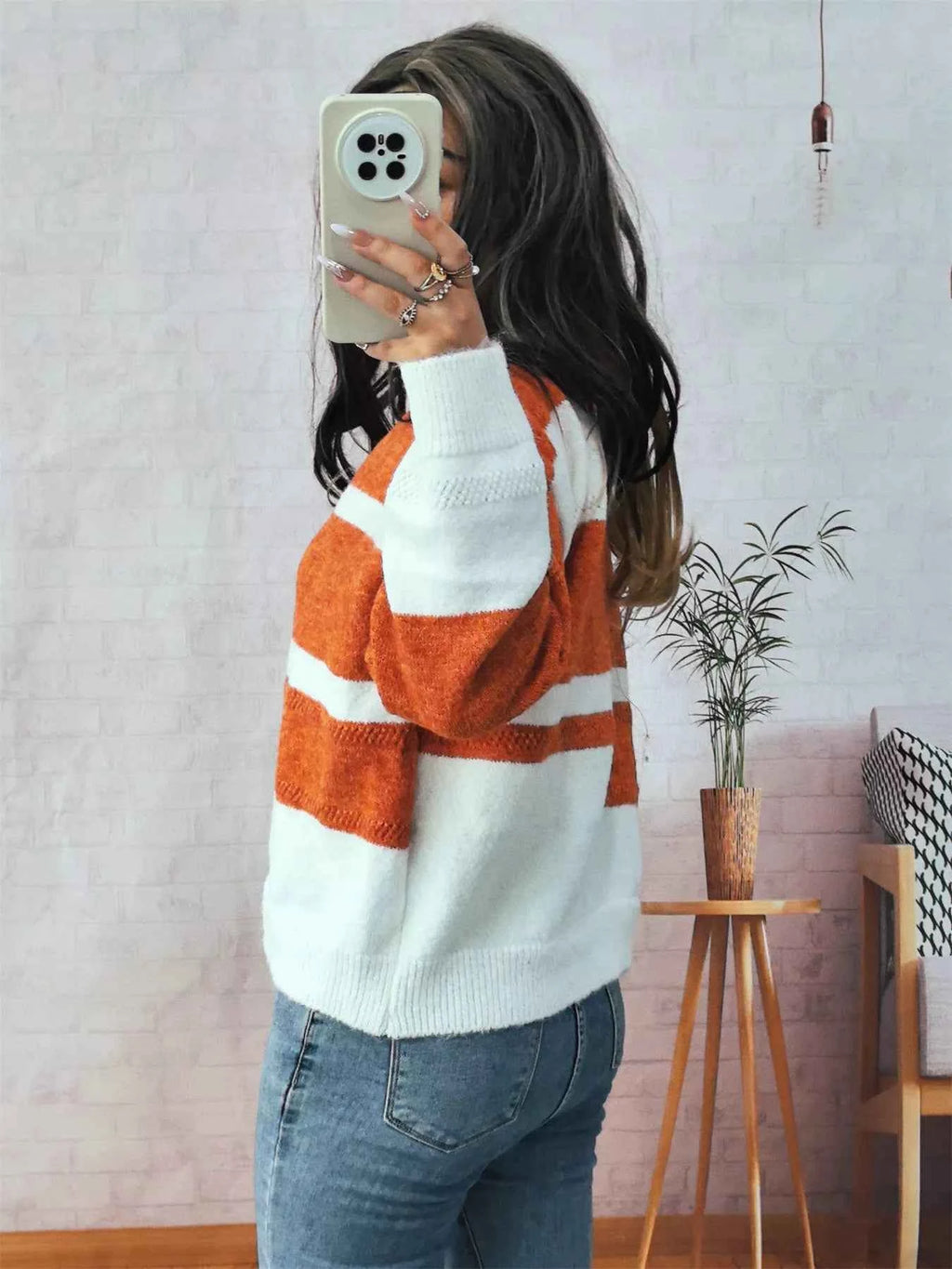 Color Block Round Neck Sweater 5512cabb0832434ab0aaa3c83f7fb046-Max-Origin