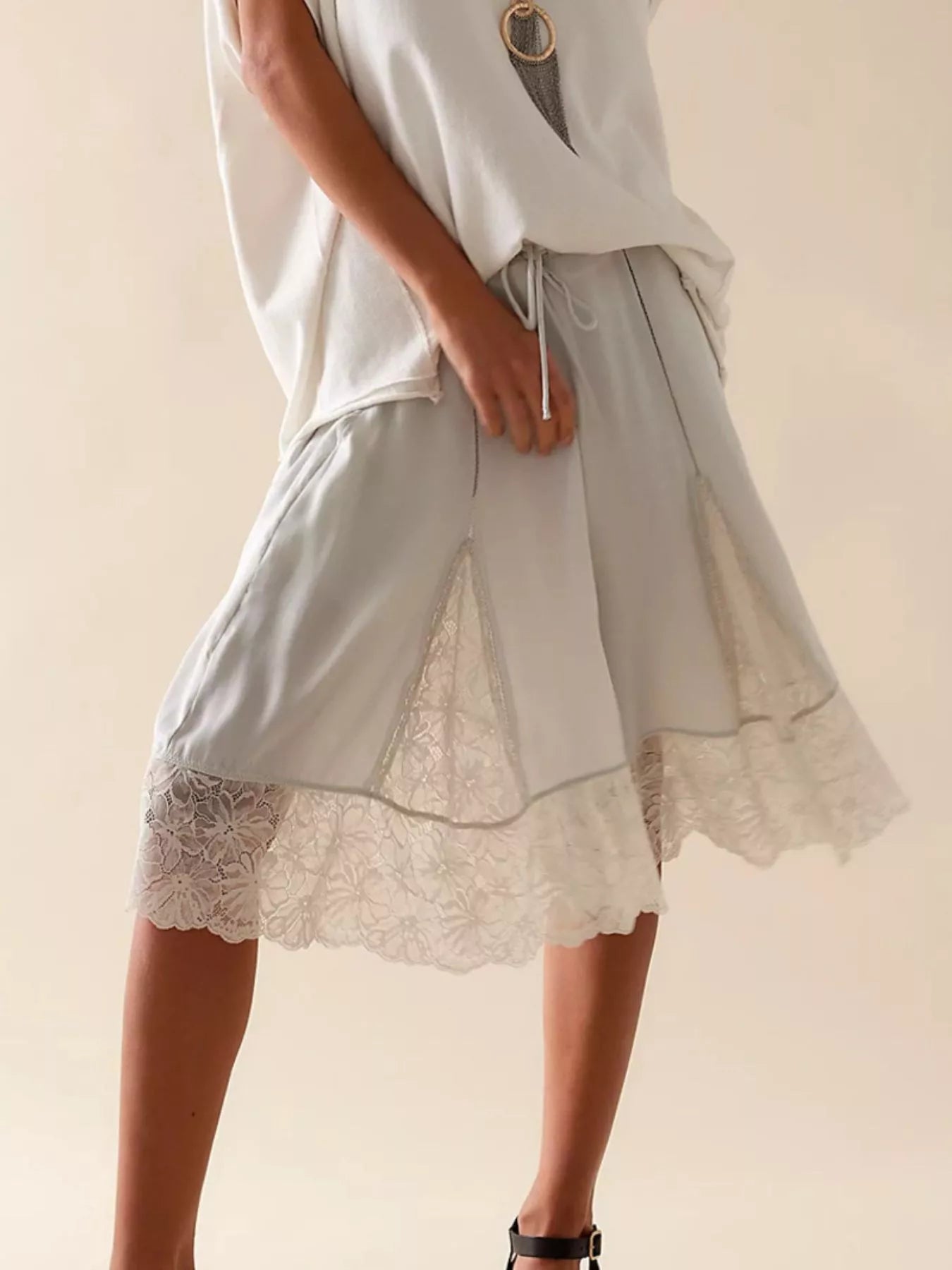Lace Detail Shorts 55233b3a-955b-44ba-98eb-0b05a8d617fb-Max-Origin