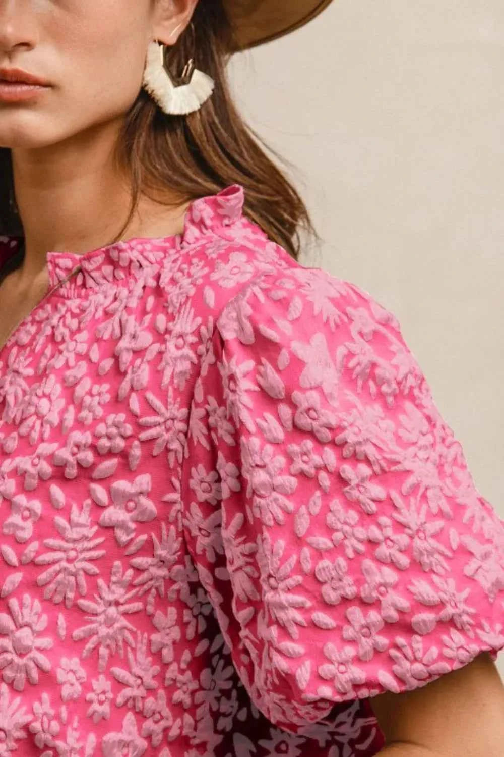 BiBi Floral Pattern Texture Short Balloon Sleeves Ruffled Blouse 56100d3d-b845-49e8-98b6-bf5e55143faa-Max-Origin