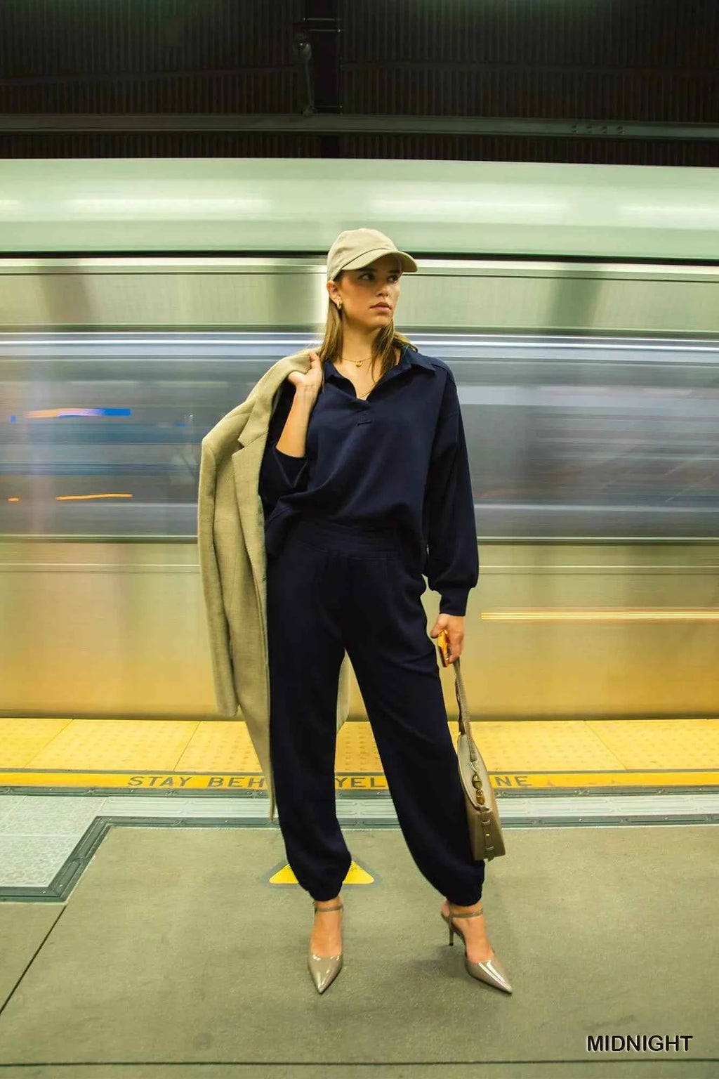 Umgee Drawstring Jogger Pants with Front Seam Detail 56381cd3-10a2-4dd3-b908-a7020a71babe-Max-Origin