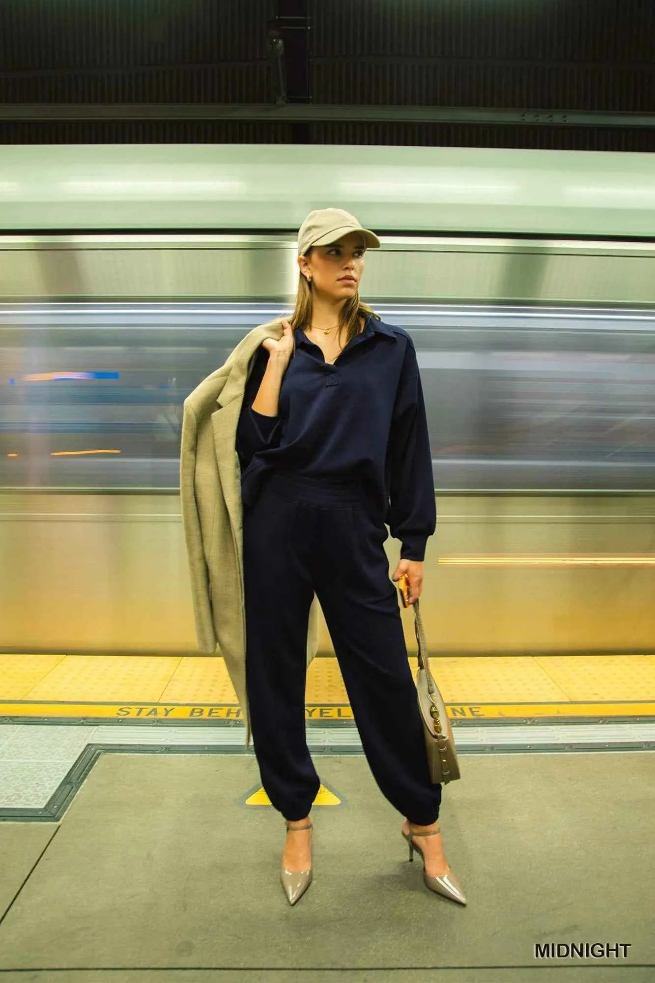 Umgee Drawstring Jogger Pants with Front Seam Detail 56381cd3-10a2-4dd3-b908-a7020a71babe-Max-Origin