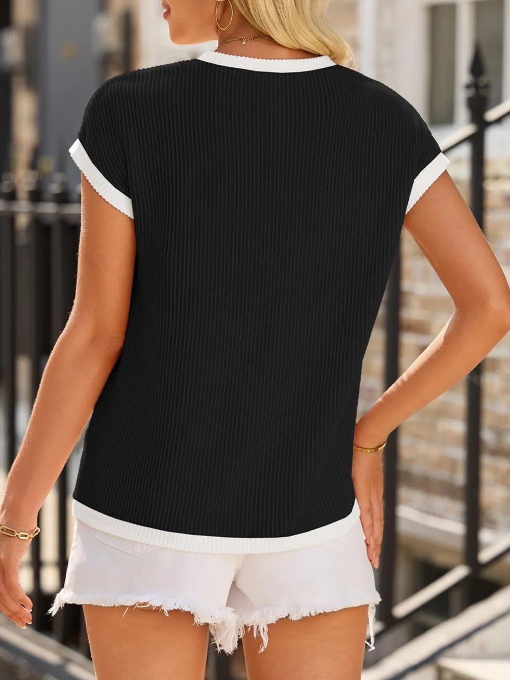 Contrast Trim Round Neck Short Sleeve T-Shirt 57ea53d1-1f8c-4ee3-85e8-8c4ac50f9970-Max