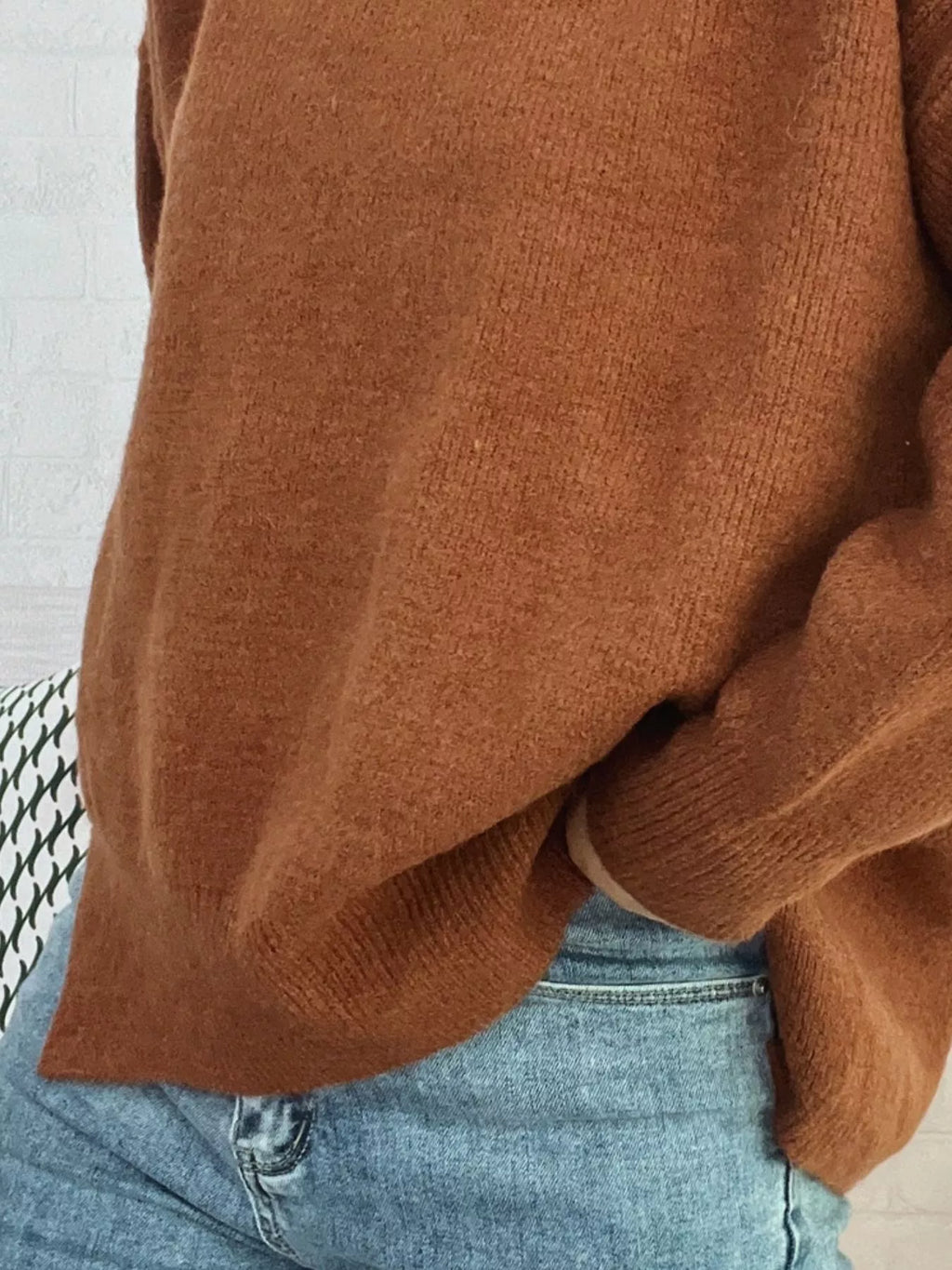 Slit Turtleneck Long Sleeve Sweater 57f6d9d5-df1d-4a4e-a235-b21fd0e9fc05-Max-Origin