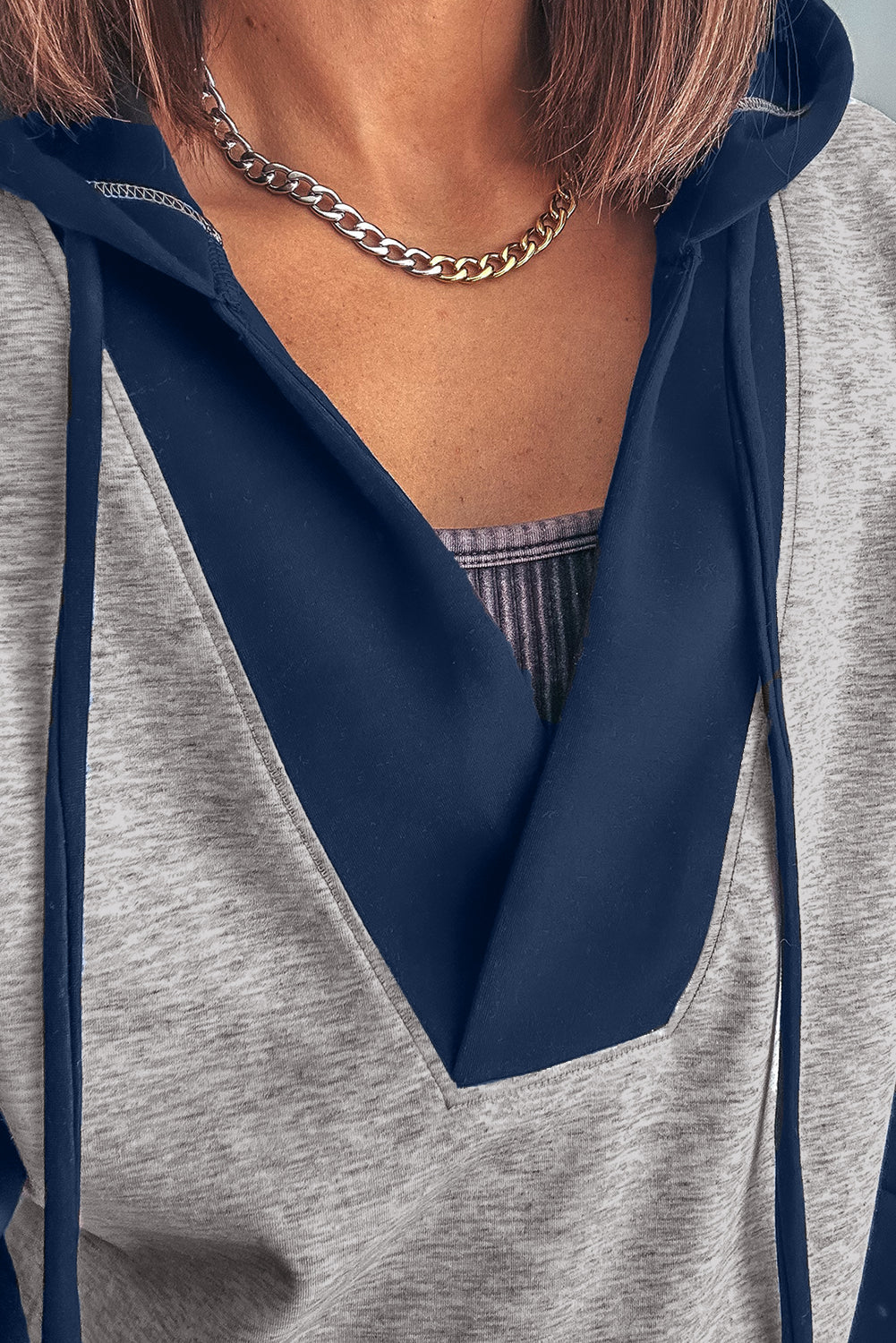 Light Grey Colorblock Patchwork V Neck Drawstring Hoodie 58cfbc5ea77a1e88