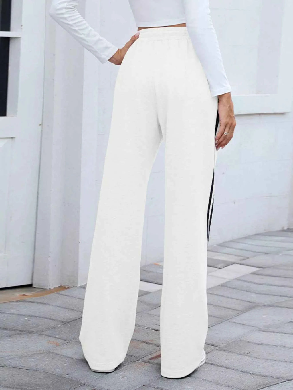 Side Striped Wide Leg Pants 59638121-565f-4e4f-977c-4c089b6cb6d6-Max-Origin