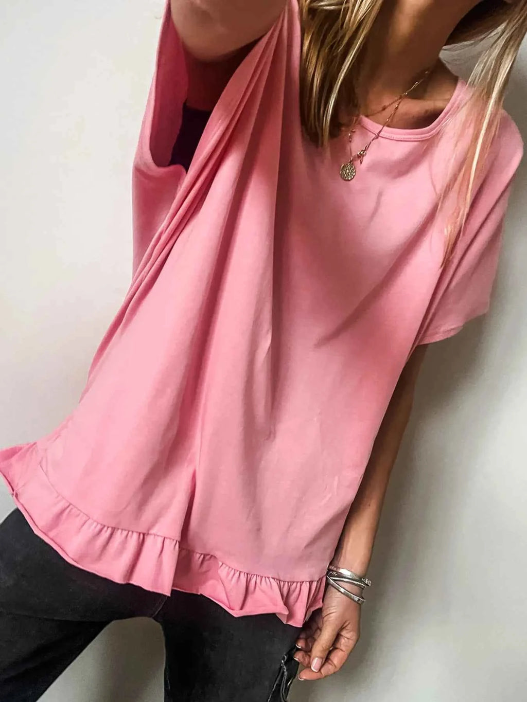 Ruffle Hem Round Neck Relaxed T-Shirt 59af28dd-189a-4b84-b3e8-9fd1ba903b12-Max-Origin