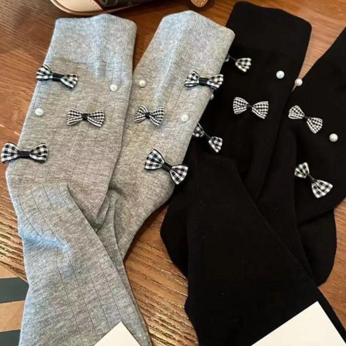 Pearl Detail Bow Crew Socks 59e8cef3-e0ff-4c5b-a04c-1193b9bbe880-Max-Origin