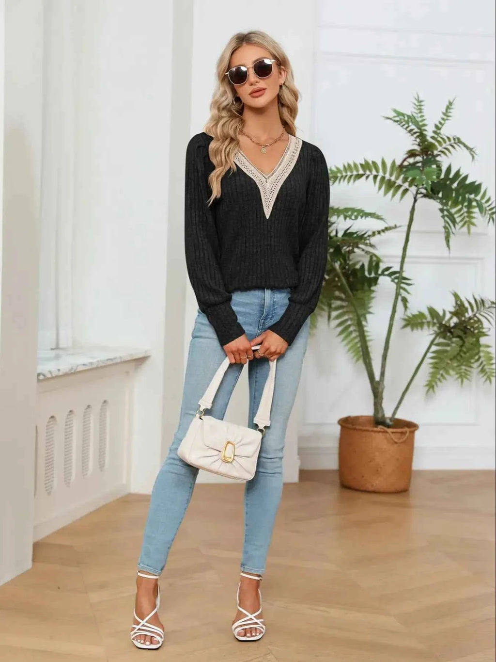 V-Neck Long Sleeve Blouse 59ebf49d-d8fb-4eec-9fb1-fb92e663a9b7-Max-Origin