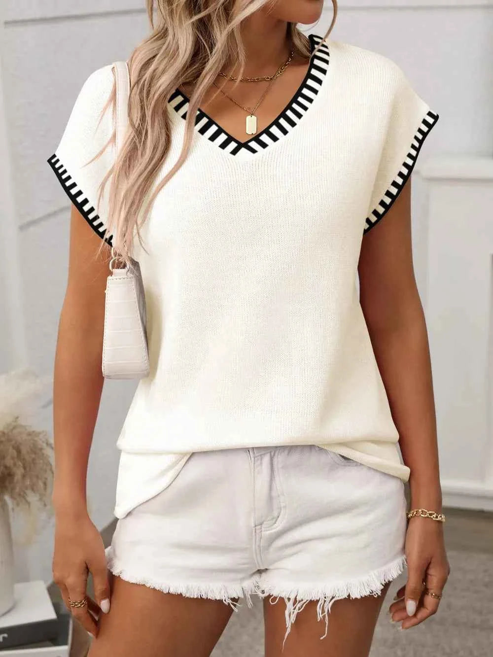Contrast Trim V-Neck Short Sleeve Knit Top Cream 5a6b7234-23b0-4e1f-b681-28007fc3a3c2-Max