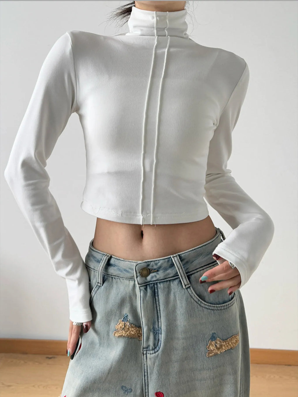 High Neck Long Sleeve Cropped T-Shirt 5a6ed2fc7c73499eb38ebb70dace2447-Max-Origin