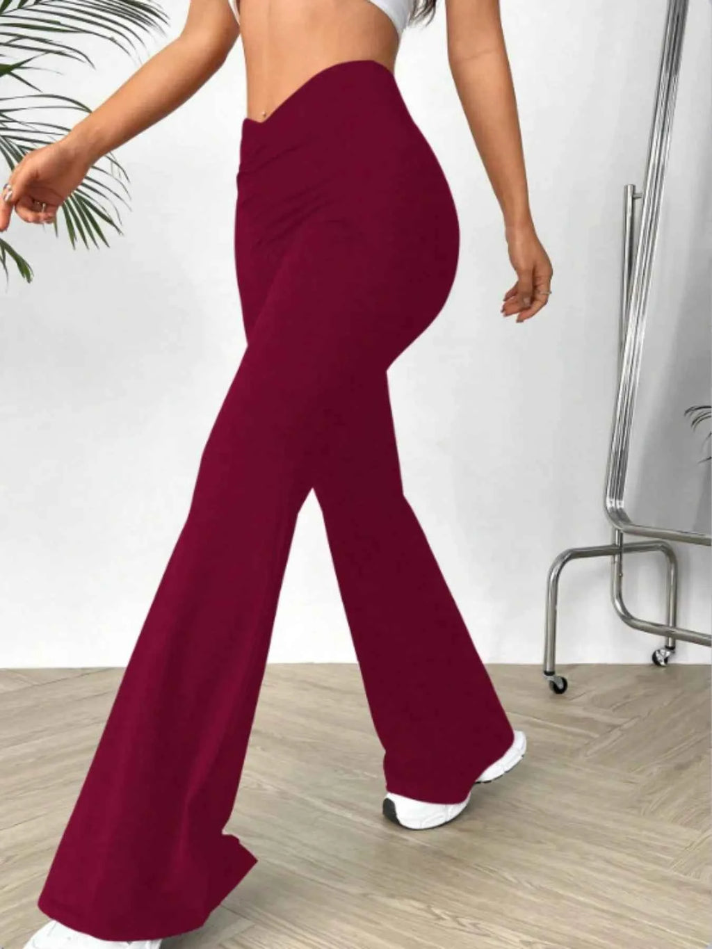 High Waisted Flare Pants 5b11da68-a025-418f-941c-0f33c96bdf37-Max-Origin