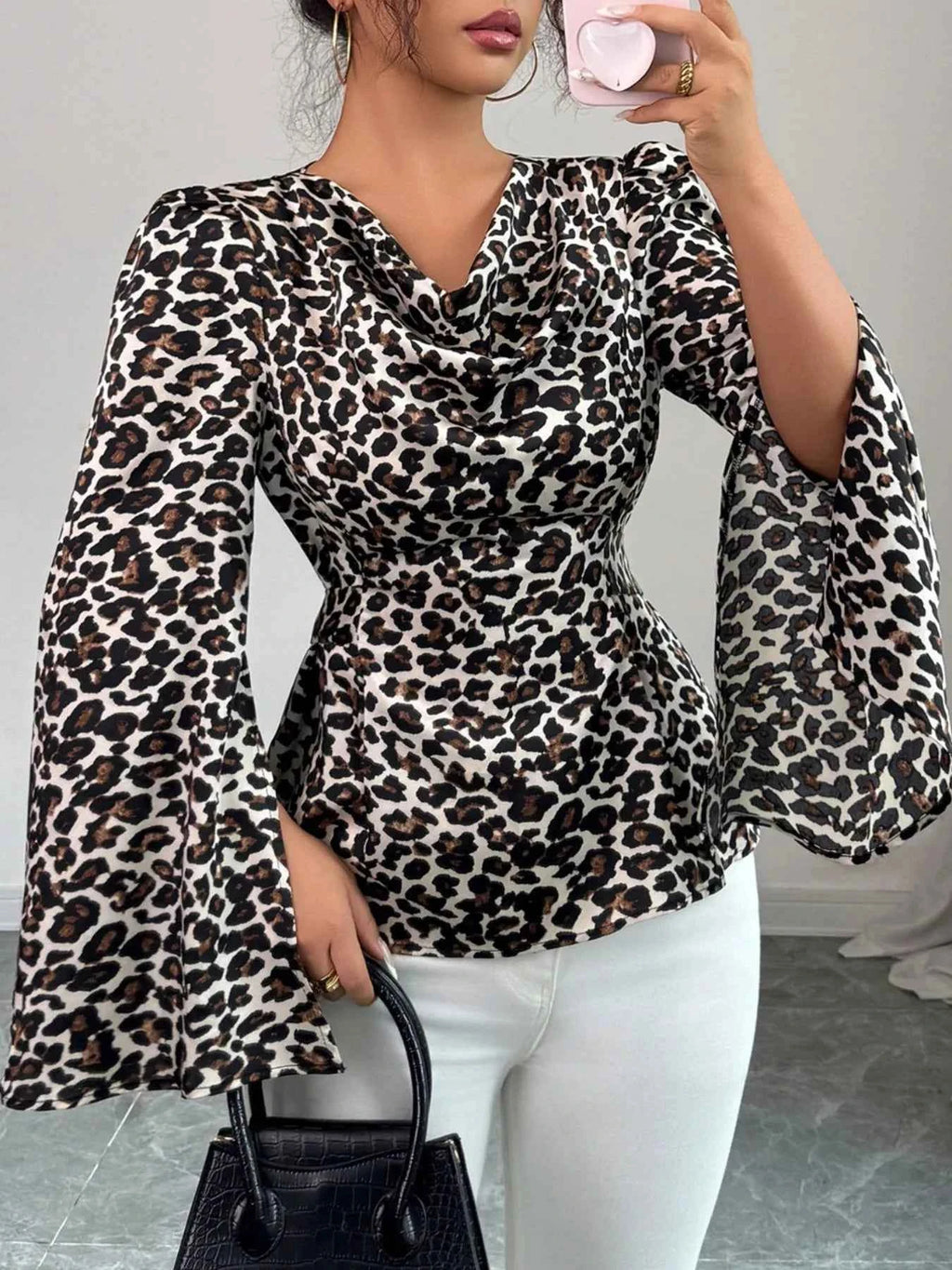 Leopard Print Slit Sleeve Blouse 5b4e7991-263e-4946-a265-0ebe137e2087-Max-Origin
