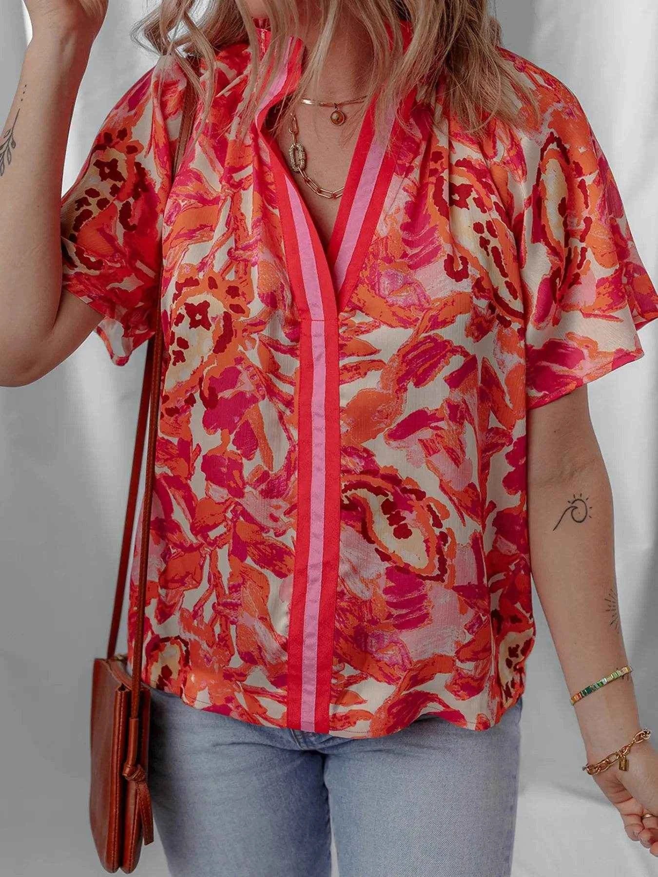Abstract Print Striped Trim Split Neck Blouse 5bb7ea137b694228b9a831e4d6e8cadd-Max-Origin