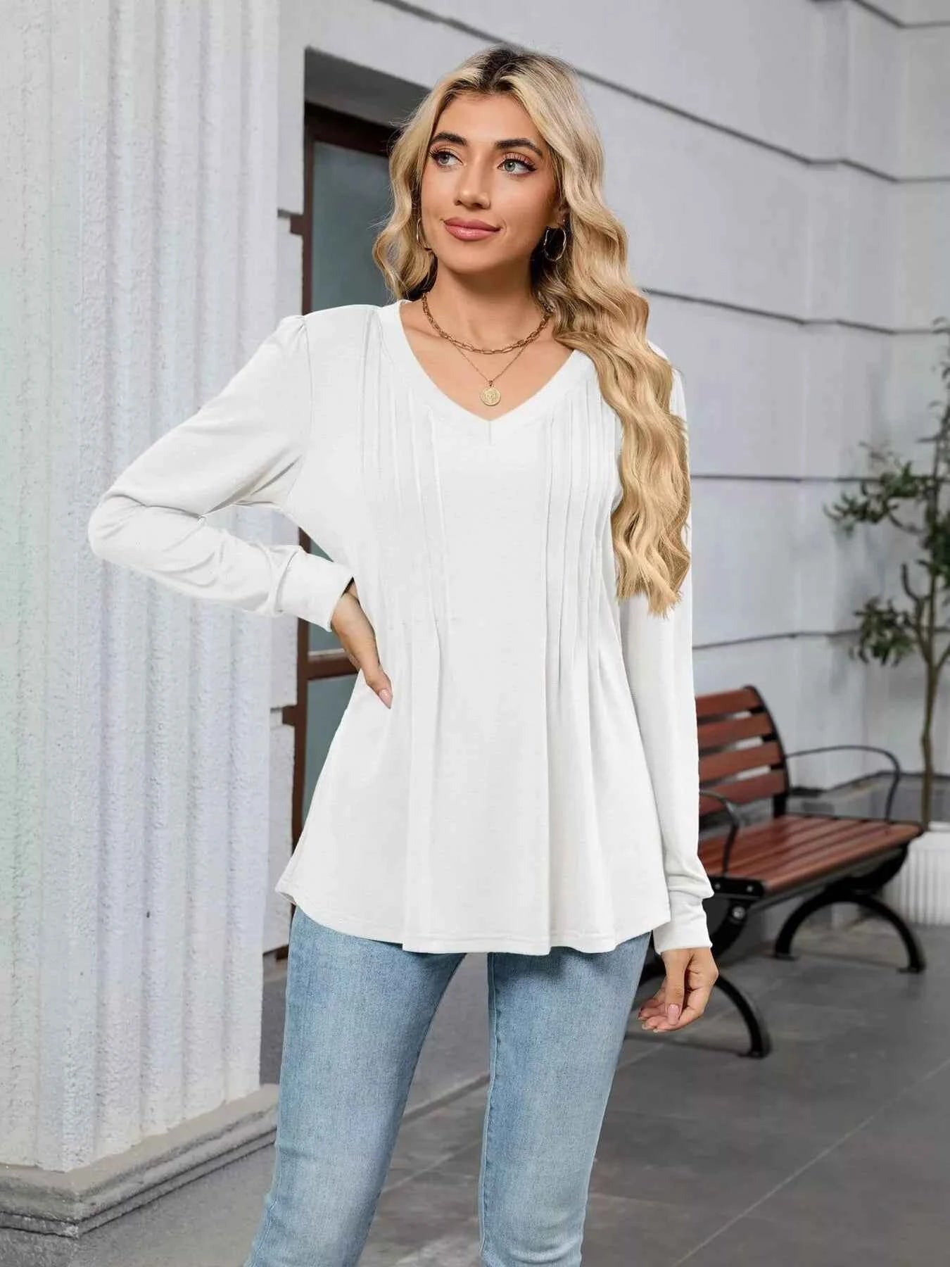V-Neck Long Sleeve Relaxed Fit T-Shirt White 5cb55cbbbe0c47e8acfe7b2432126ac5-Max-Origin