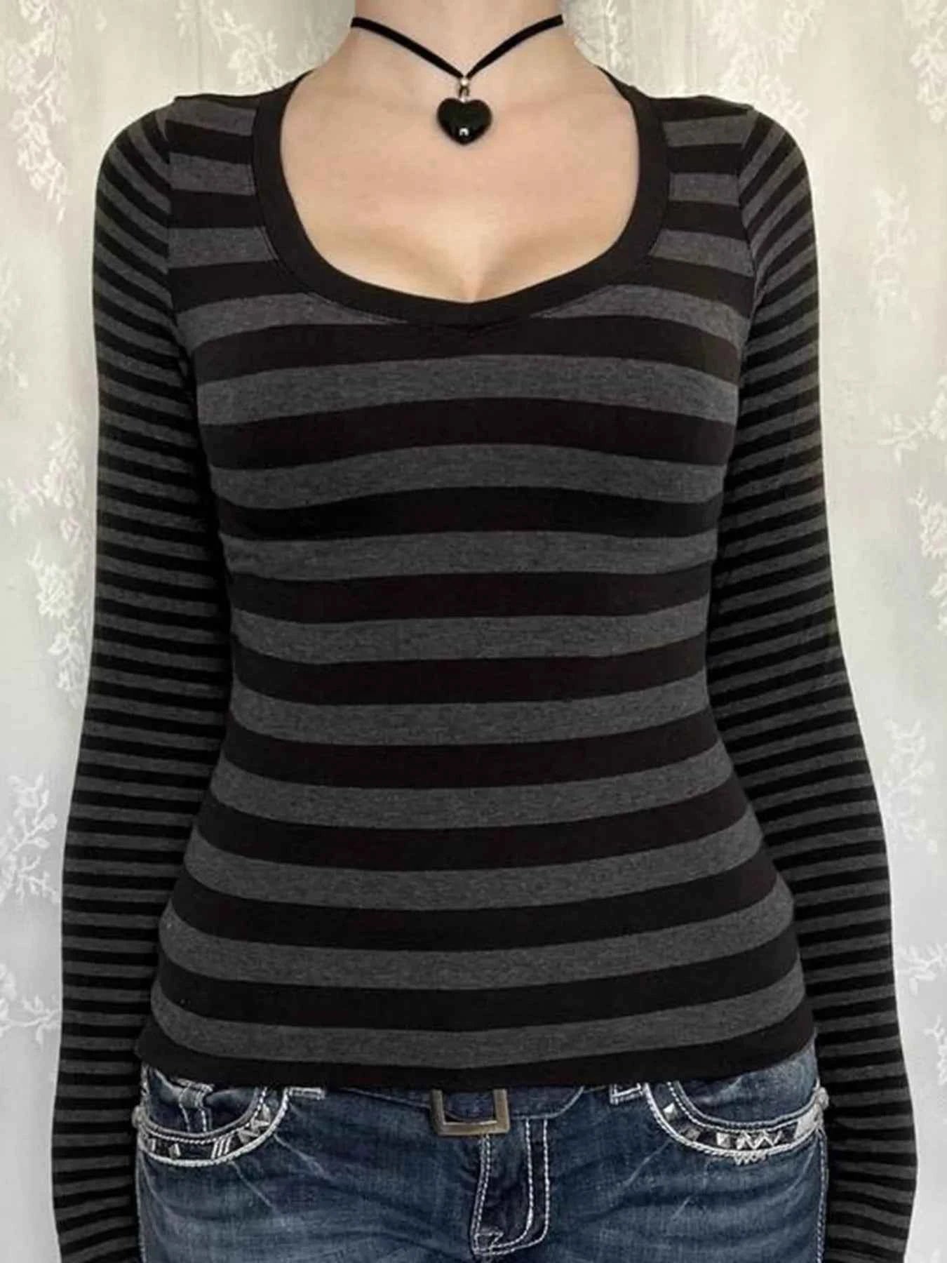 Striped Long Sleeve Contrast T-Shirt 5cc06bbc6f2240e19c6478224b7a09f7-Max-Origin